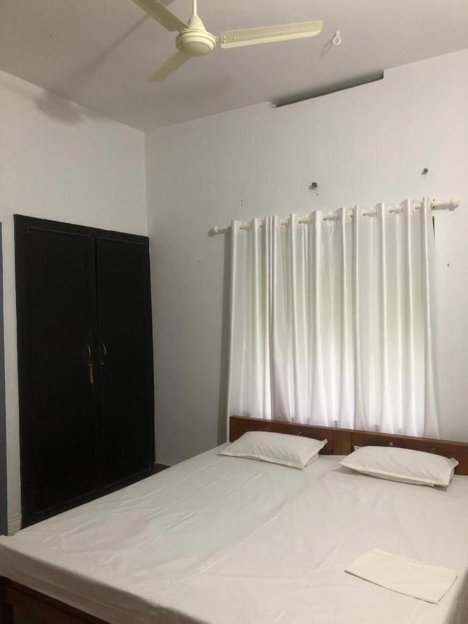 H Villa Nilambūr Esterno foto